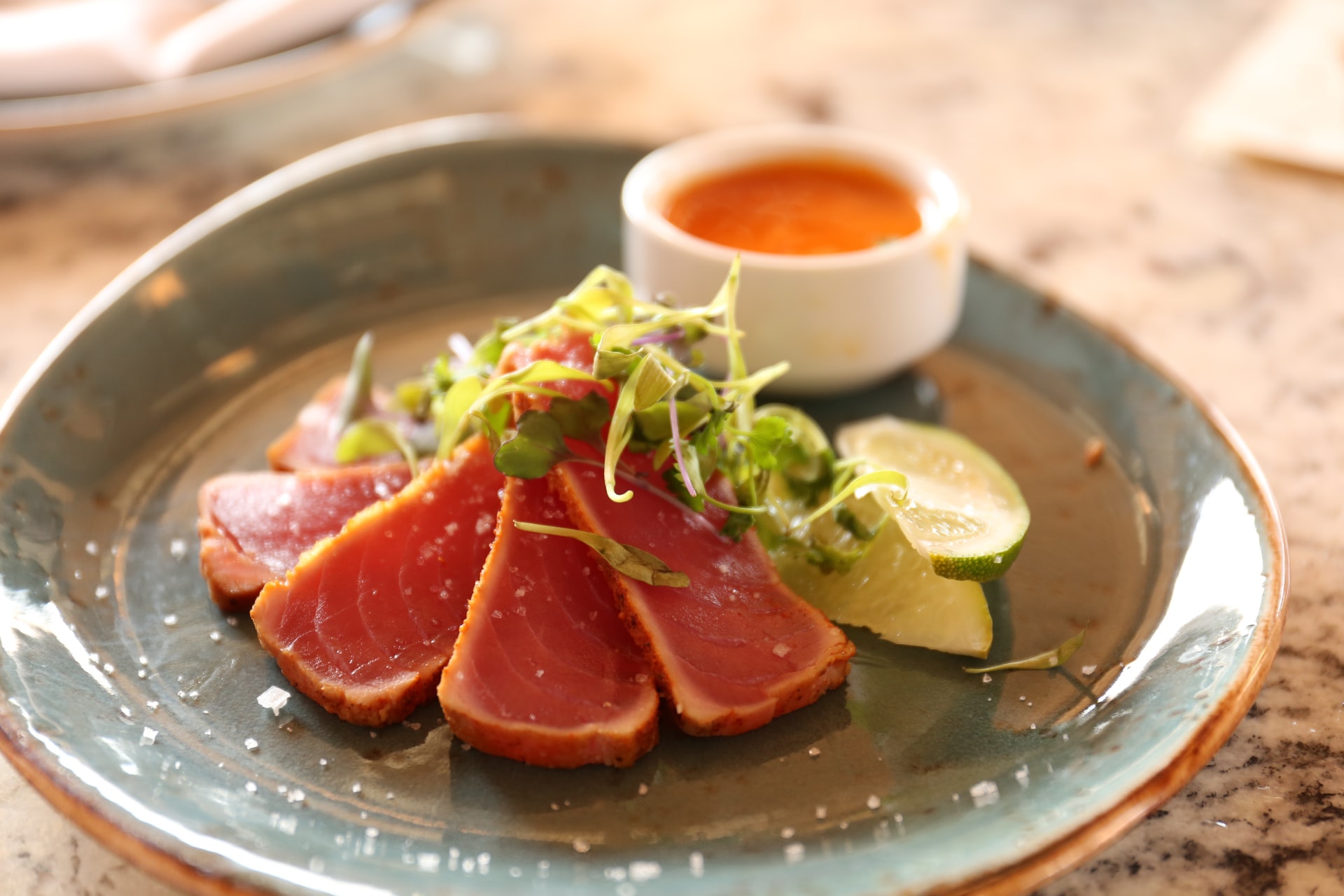 tuna steak with sauce