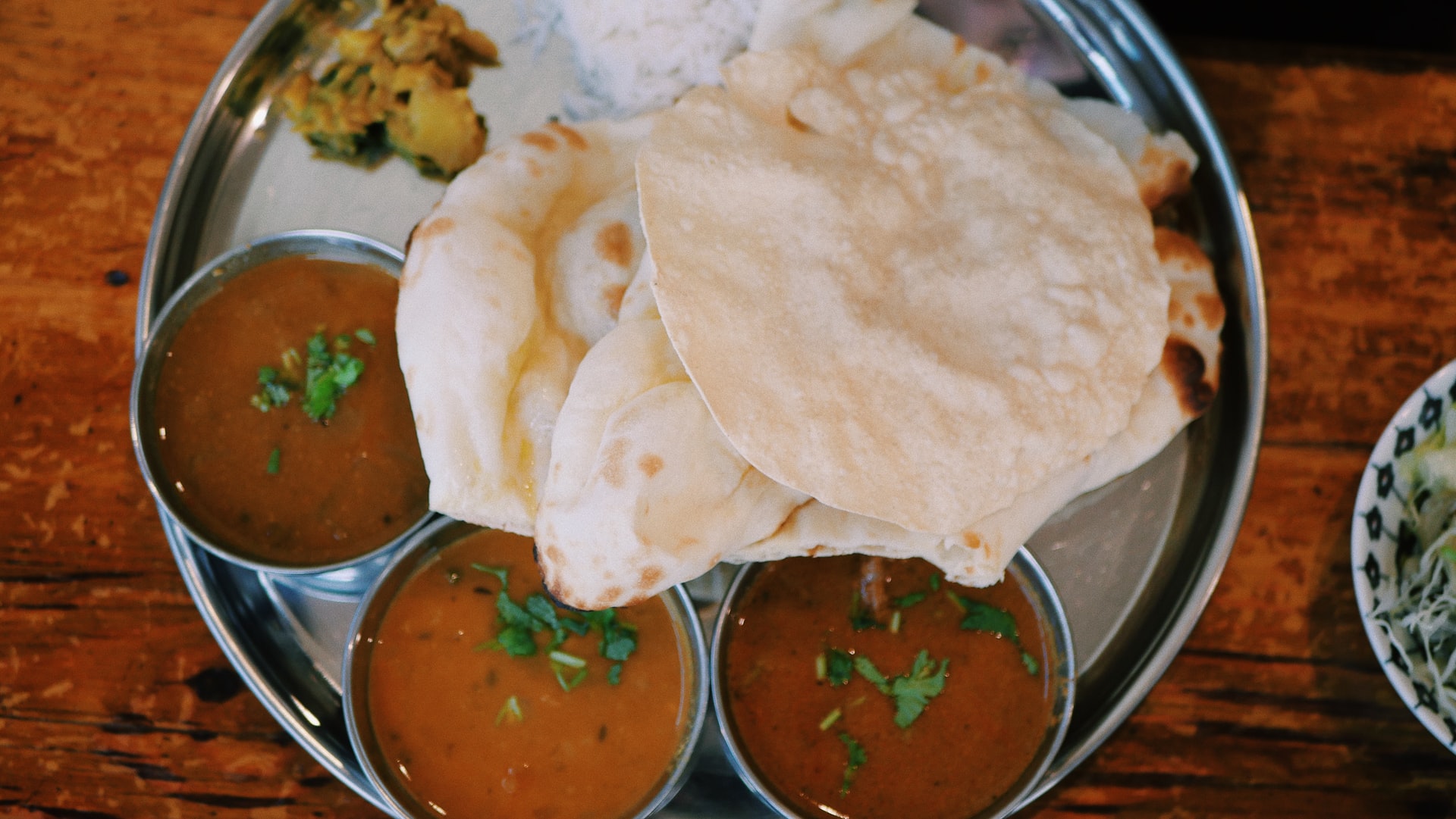 naan and curry sauce