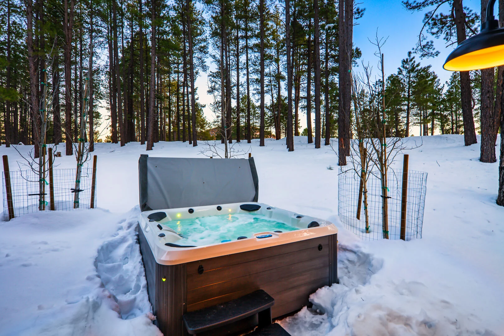 Flagstaff Vacation Cabin with Hot Tub